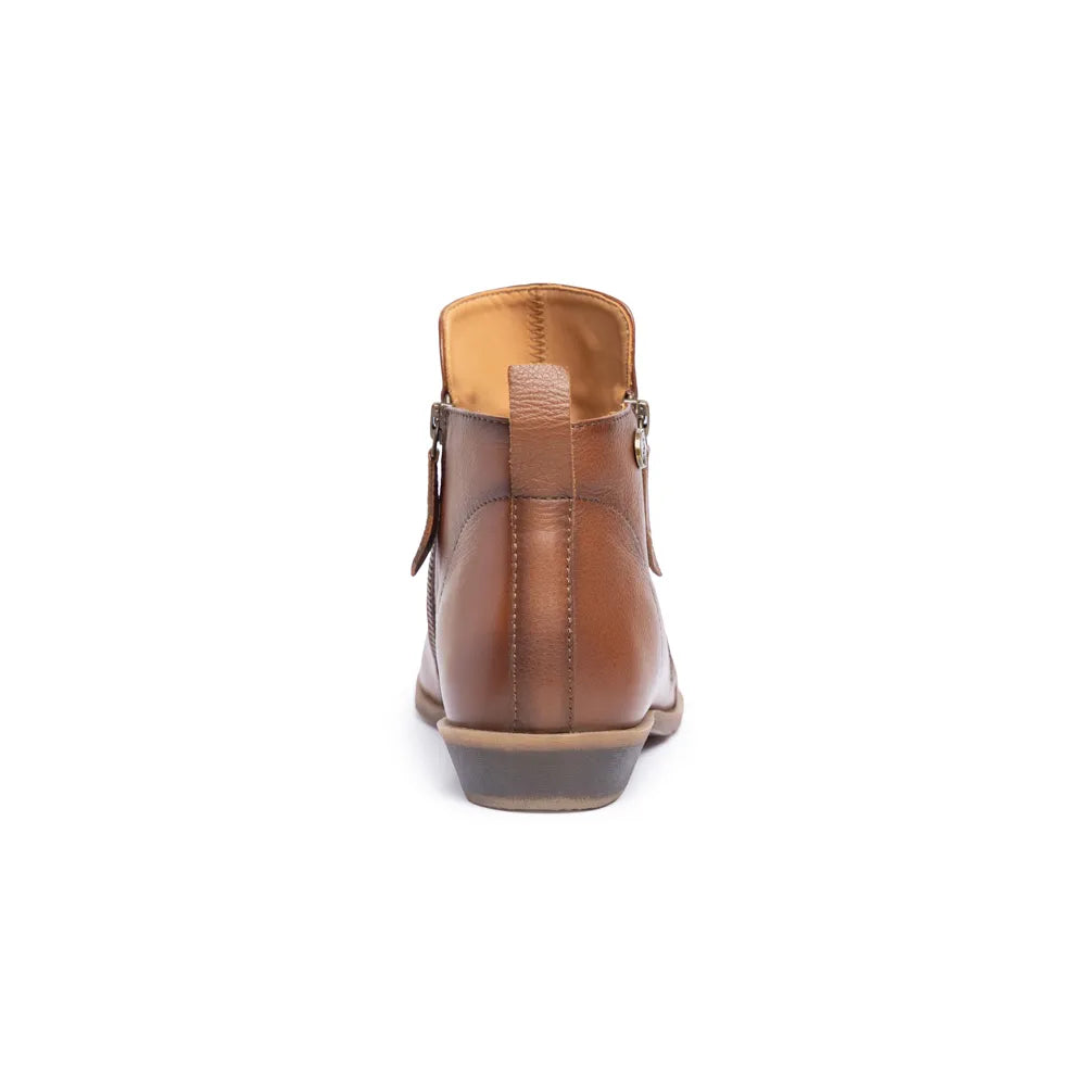 Ladies Milestone Boots Brown image 3